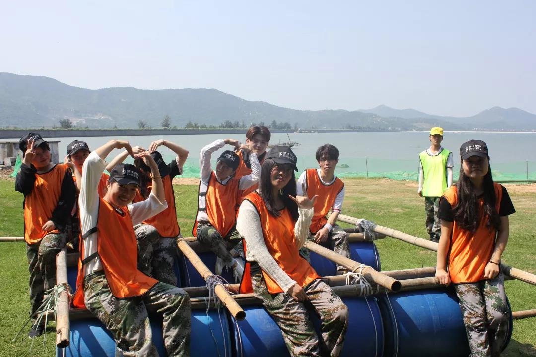 扎筏泅渡游戏 扎筏泅渡游戏