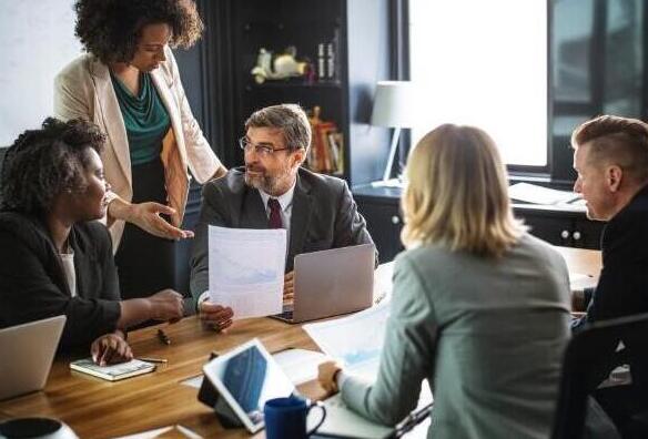 公司注册的时候，选小规模纳税人还是一般纳税人？