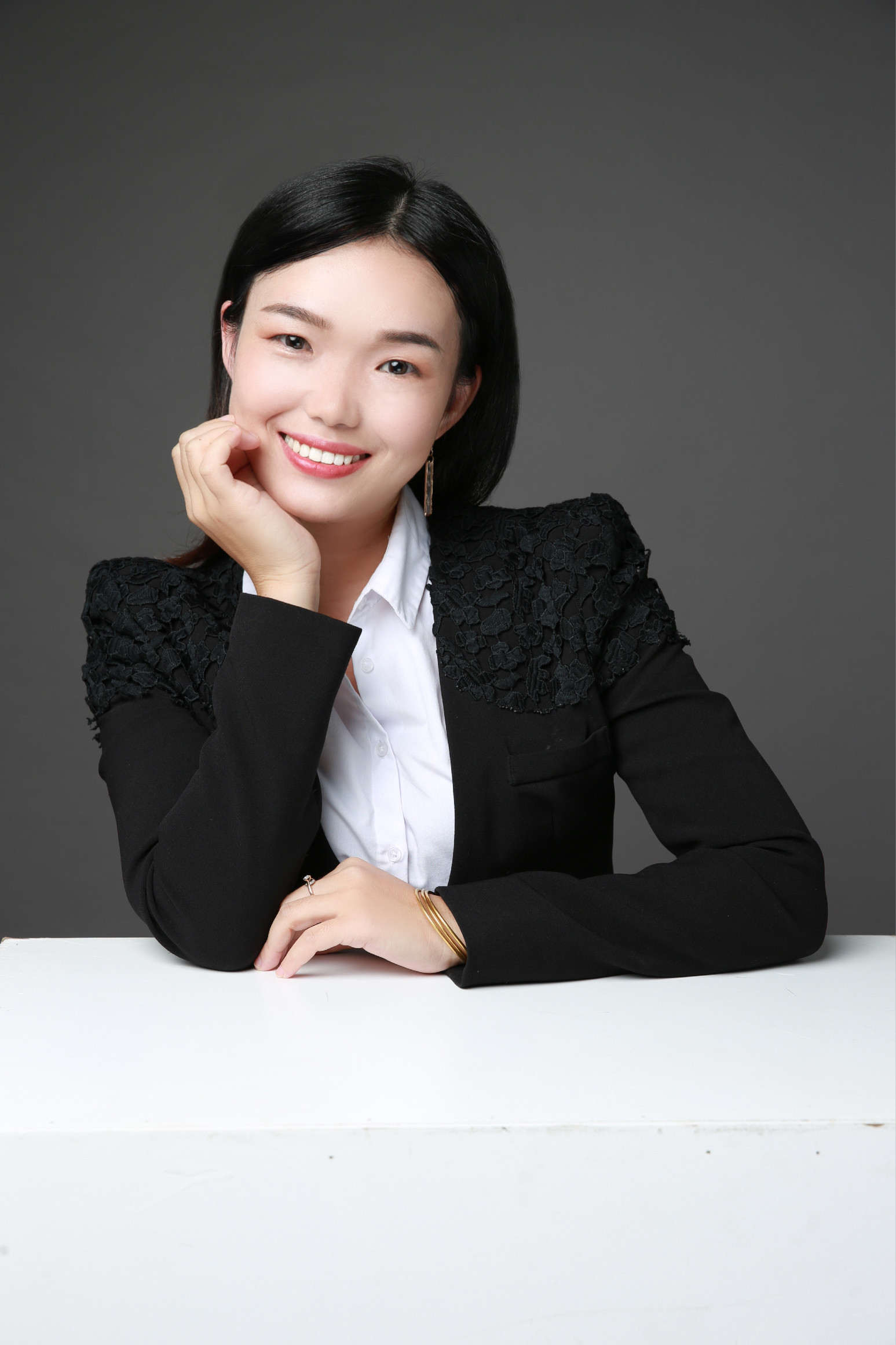 严向荣-君林集团销售经理