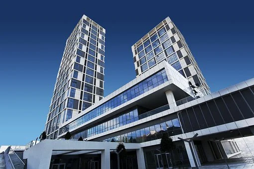 公司注册后是选择一般纳税人还是小规模纳税人？