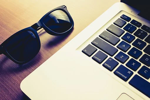 公司被列入经营异?？梢越凶⑾?？