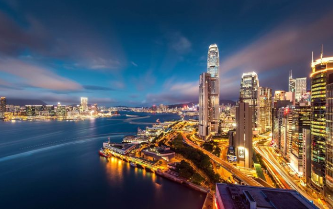 香港创兴银行(金兔国际)开户，大陆分行可以见证。