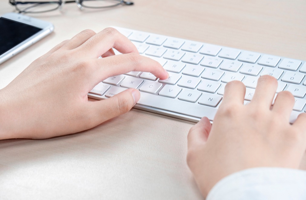 开曼公司在国内注册怎么开户，一年需要多少费用!