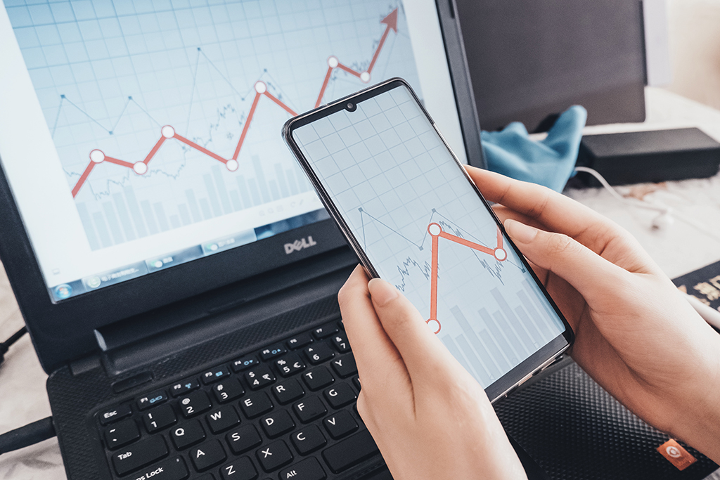 注册香港公司包开户业务吗?可以在内地开户吗