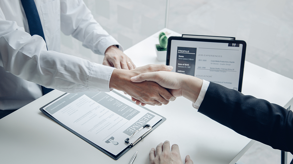 香港公司控股内地公司被起诉，香港能控股内地公司吗?